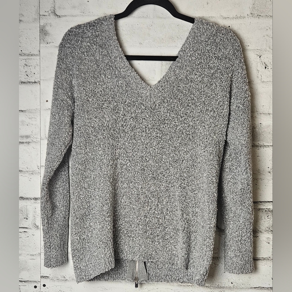 Dynamite Gray Boucle Textured V-Neck Sweater with Side Zipper Size S